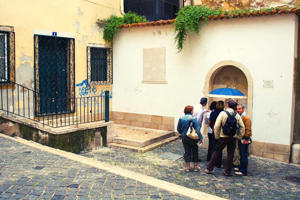 Largo Alfama – Lisbon Treasure Hunt